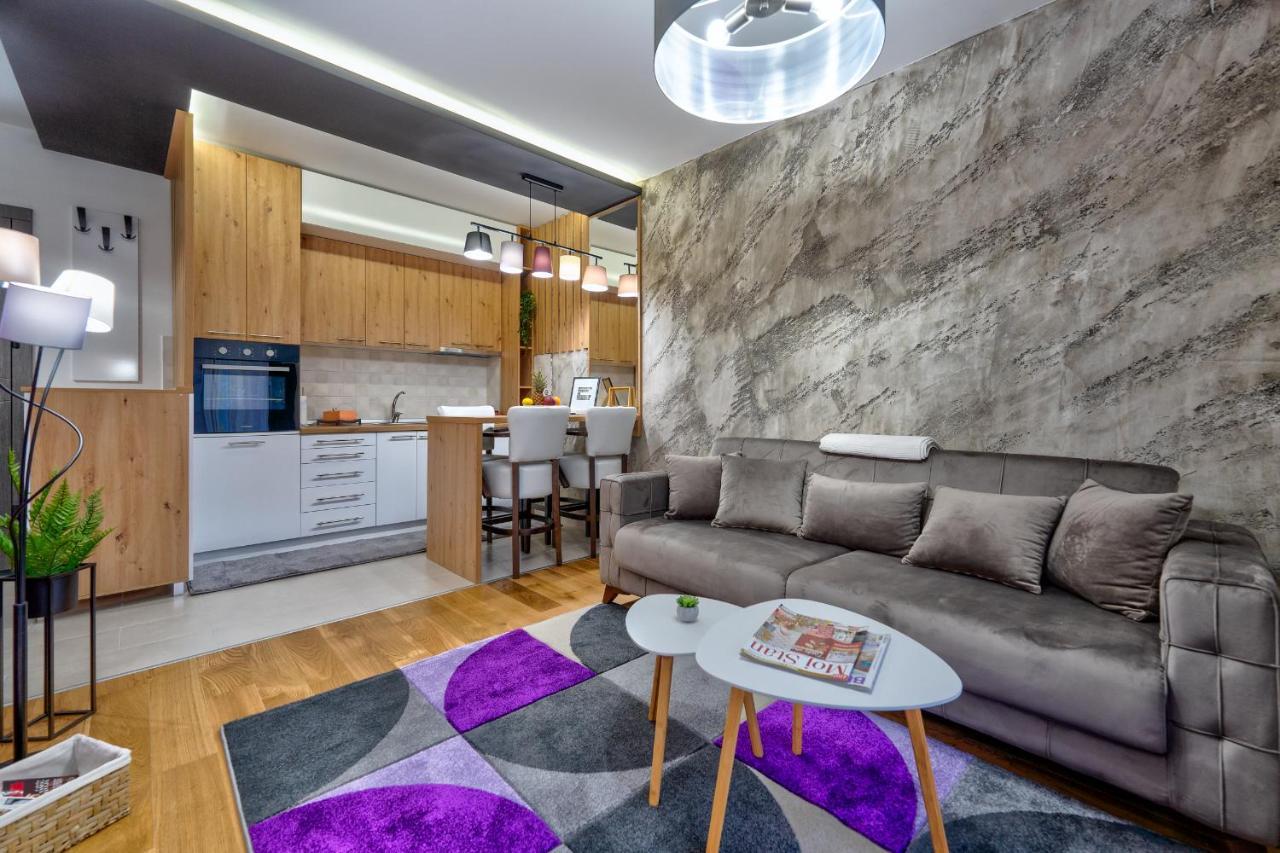 Mons In Vila Katalina Apartment